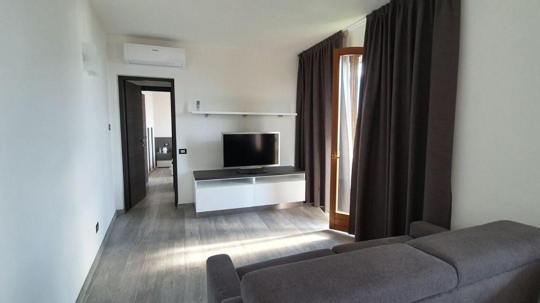 Apartment Panorama Gravedona Bagian luar foto